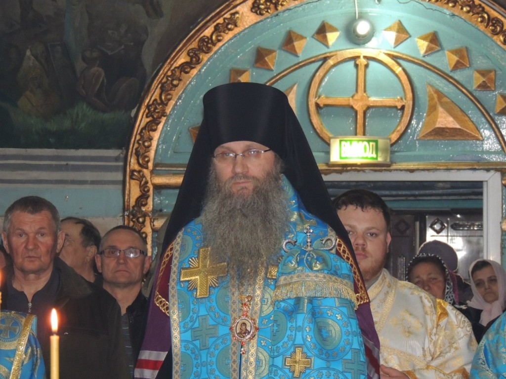 Праздничное Всенощное бдение в Покровском кафедральном соборе в г. Урюпинске.
