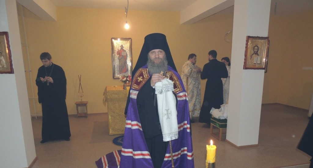 Божественная литургия в храме святителя Алексия митрополита Московского (при Епархиальном Управлении).