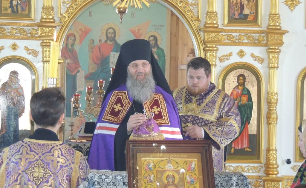 Божественная литургия Преждеосвященных даров в храме Казанской иконы Божией Матери.