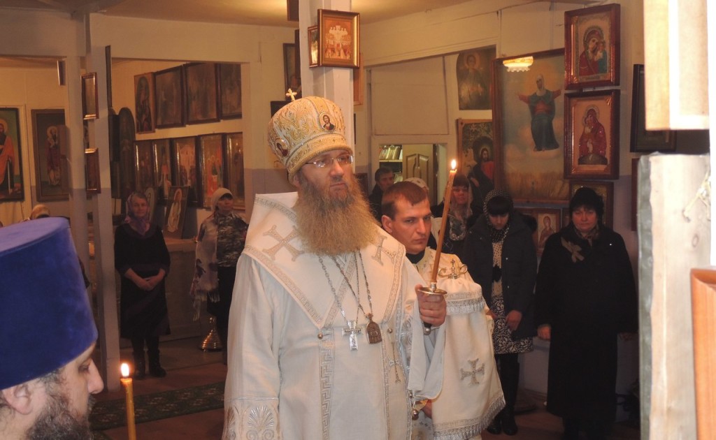 Всенощное бдение в соборном храме святителя Феофана Затворника Вышенского в г. Новоаннинский.