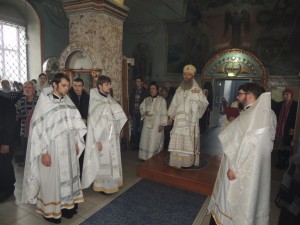 Божественная литургия в Покровском кафедральном соборе в Рождественский сочельник