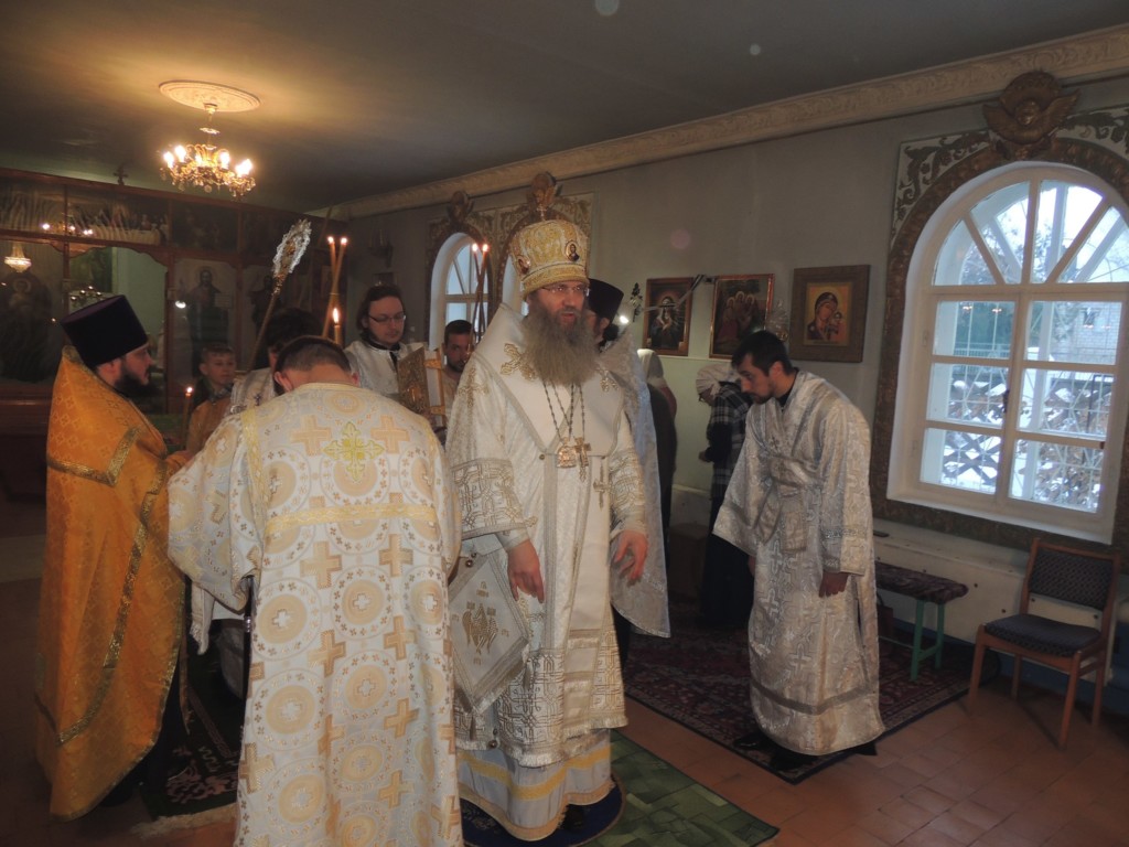 Всенощное бдение в храме Святой Троицы в ст. Кумылженской.