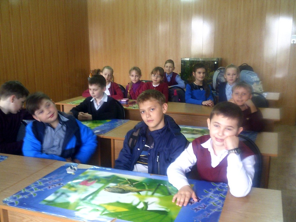 Преподаватели и учащиеся 4 и 5 классов МБОУ Еланская средняя школа №3 посетили храм Сошествия Святого Духа.