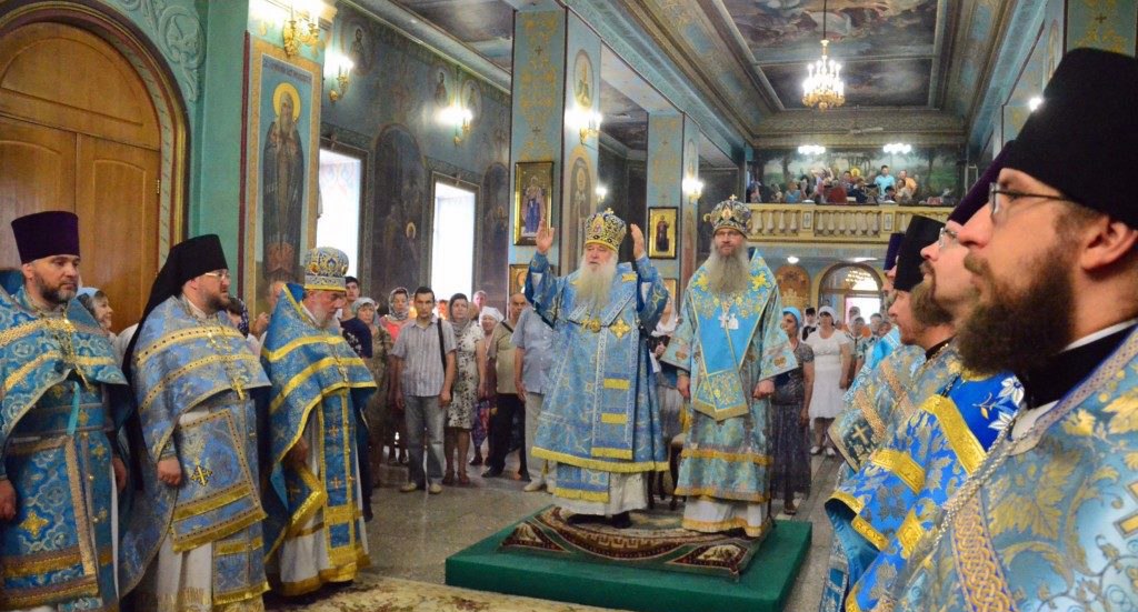 Божественная литургия в Казанском соборе в день престольного праздника