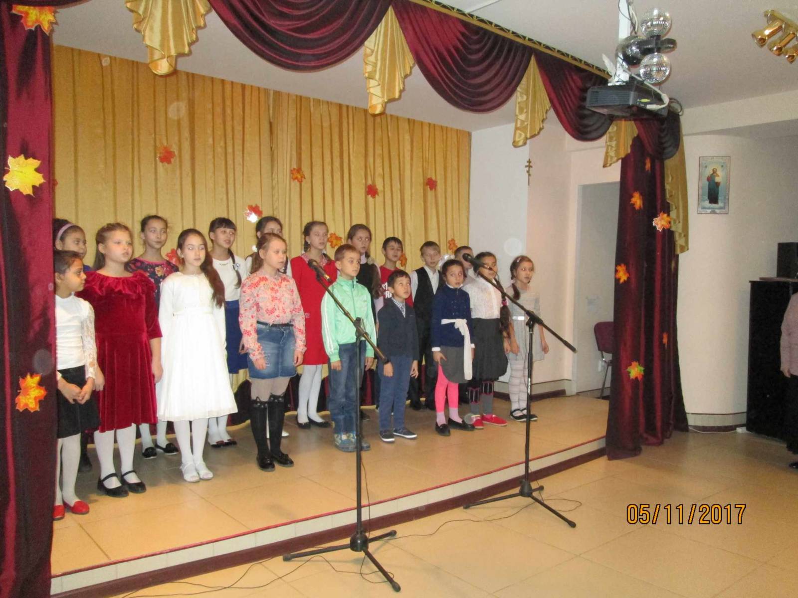 Праздник к Дню пожилого человека  в Богоявленском храме г.Фролово.