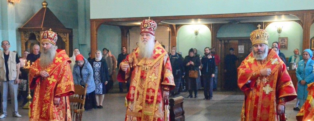 Великая Пасхальная Вечерня в Свято-Духовом мужском монастыре г. Волгограда.