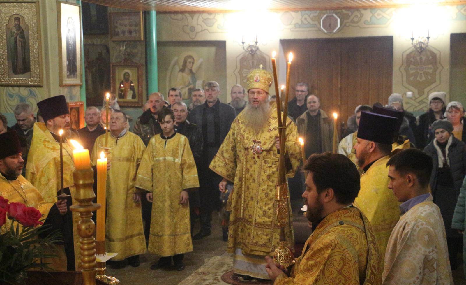 В канун празднования дня памяти святителя Николая архиеп. Мир Ликийских чудотворца.