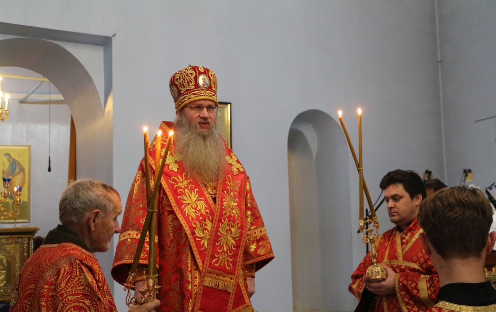 В День памяти Сшмч. Фаддея архиепископа Тверского и Кашинского.