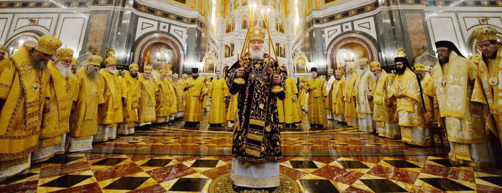 Праздничное богослужение в 10-ю годовщину интронизации Святейшего Патриарха Кирилла.