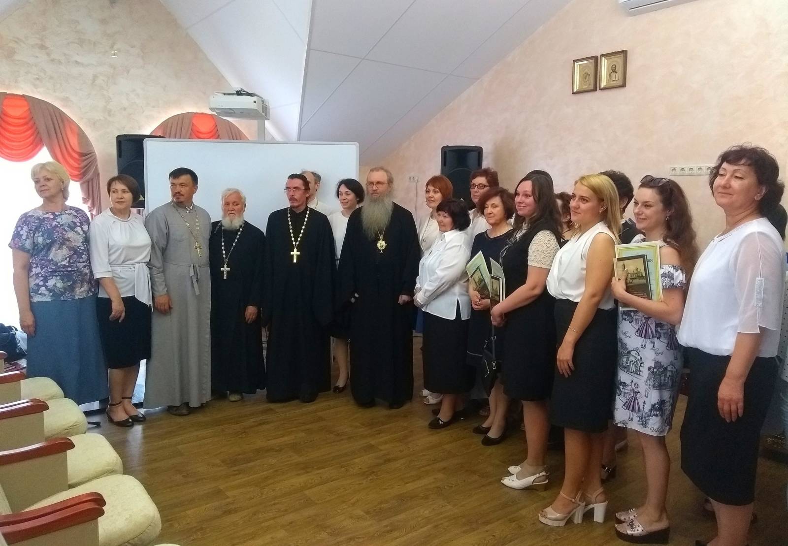 Собрание по итогам завершившегося учебного года. Собрание по итогам завершившегося учебного года.