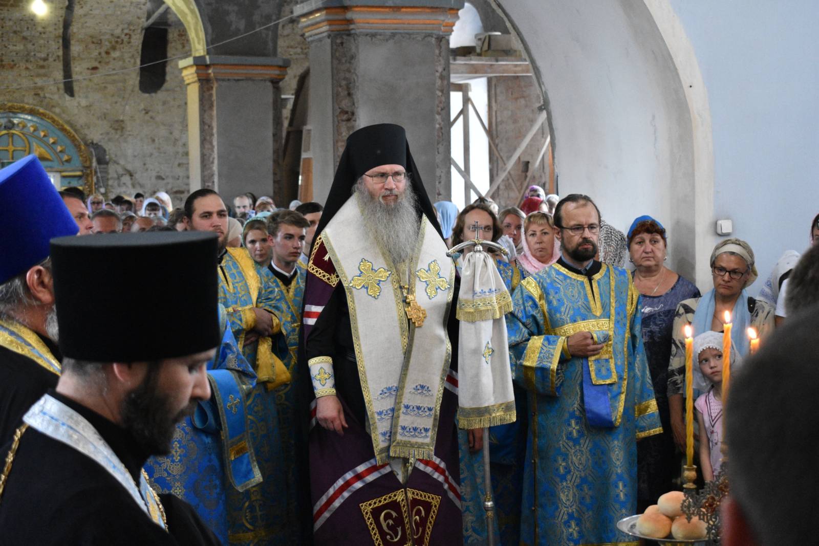В Урюпинске началось общеепархиальное празднование явления Урюпинской иконы Божией Матери.