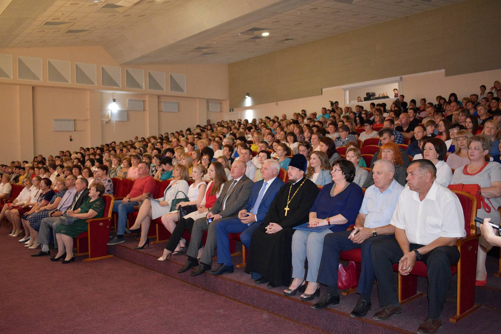 Духовенство епархии участвует в августовских педсоветах