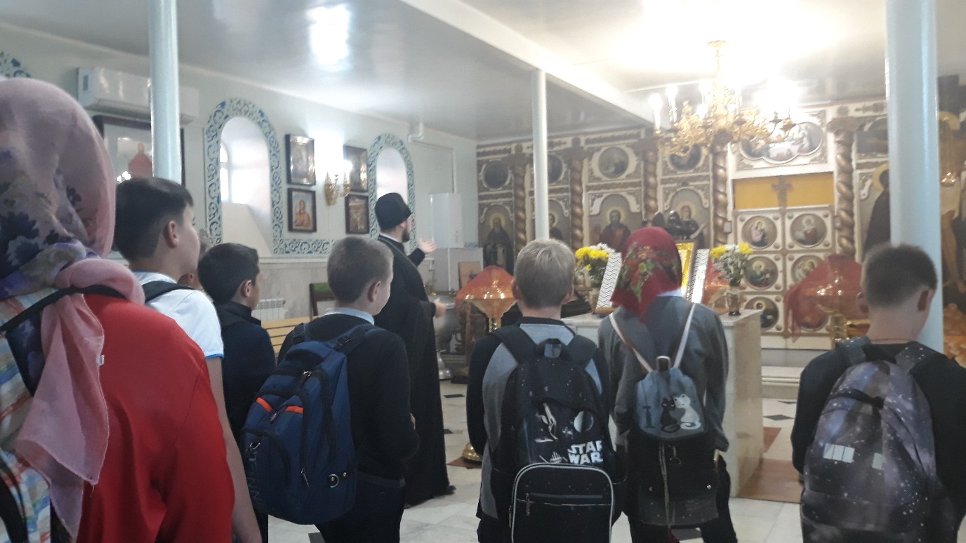 Жирновские школьники побывали на экскурсии в храме