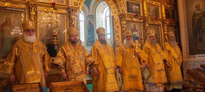 Епископ Урюпинский и Новоаннинский Елисей посетил Алтайскую митрополию