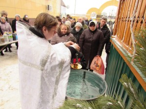 Уставное богослужение в храме прп. Сергия игумена Радонежского г. Урюпинска. (Крещенский сочельник)
